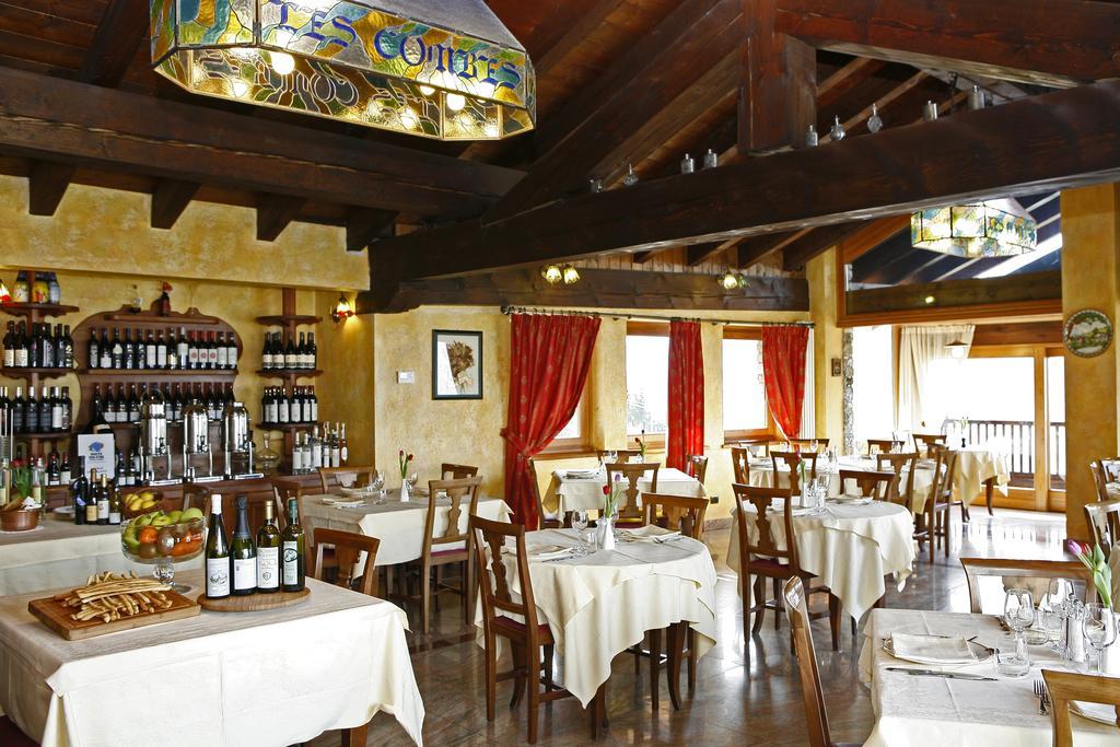 Les Combes Hotel La Salle
